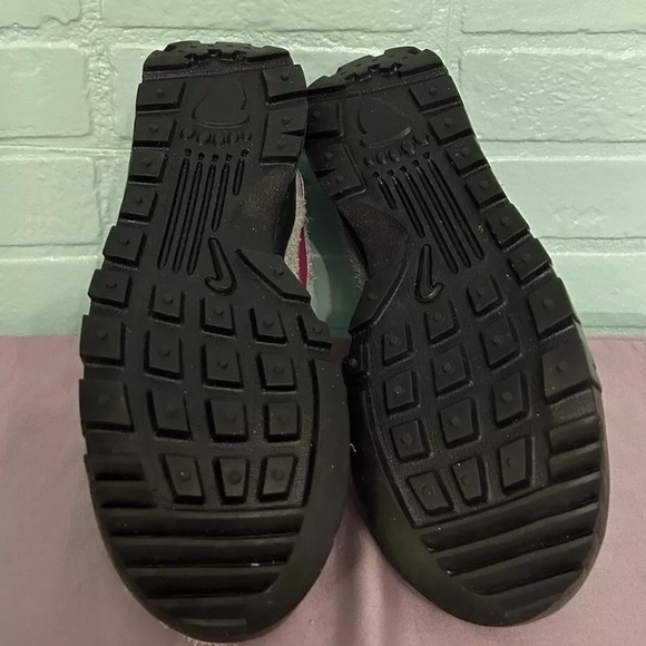 Nike Air Woodland “hiking” “winter” boots. Size 8.5 - Picture 5 of 7